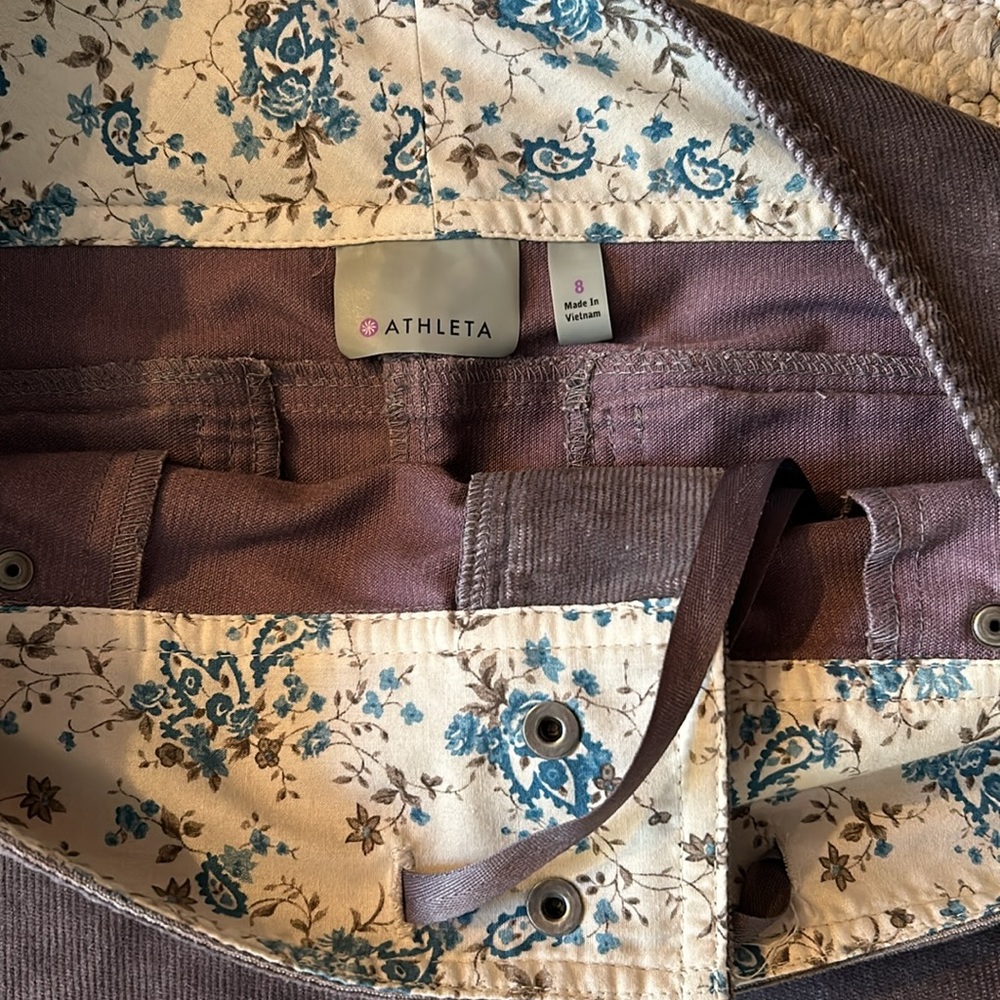 Athleta corduroy skirt, grey w/purple hue, size 8 - Picture 3 of 7